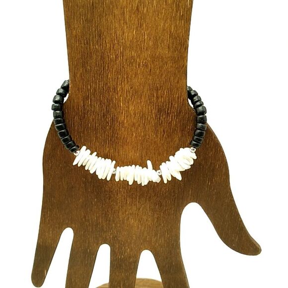 Puka Shell Bracelet Black White Chips Lobster Clasp - Picture 2 of 13